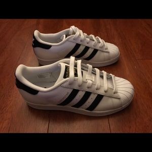 Adidas Superstar Sneakers